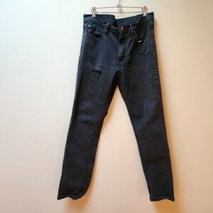 5/$25 Levis Black Distressed Jeans 33x34